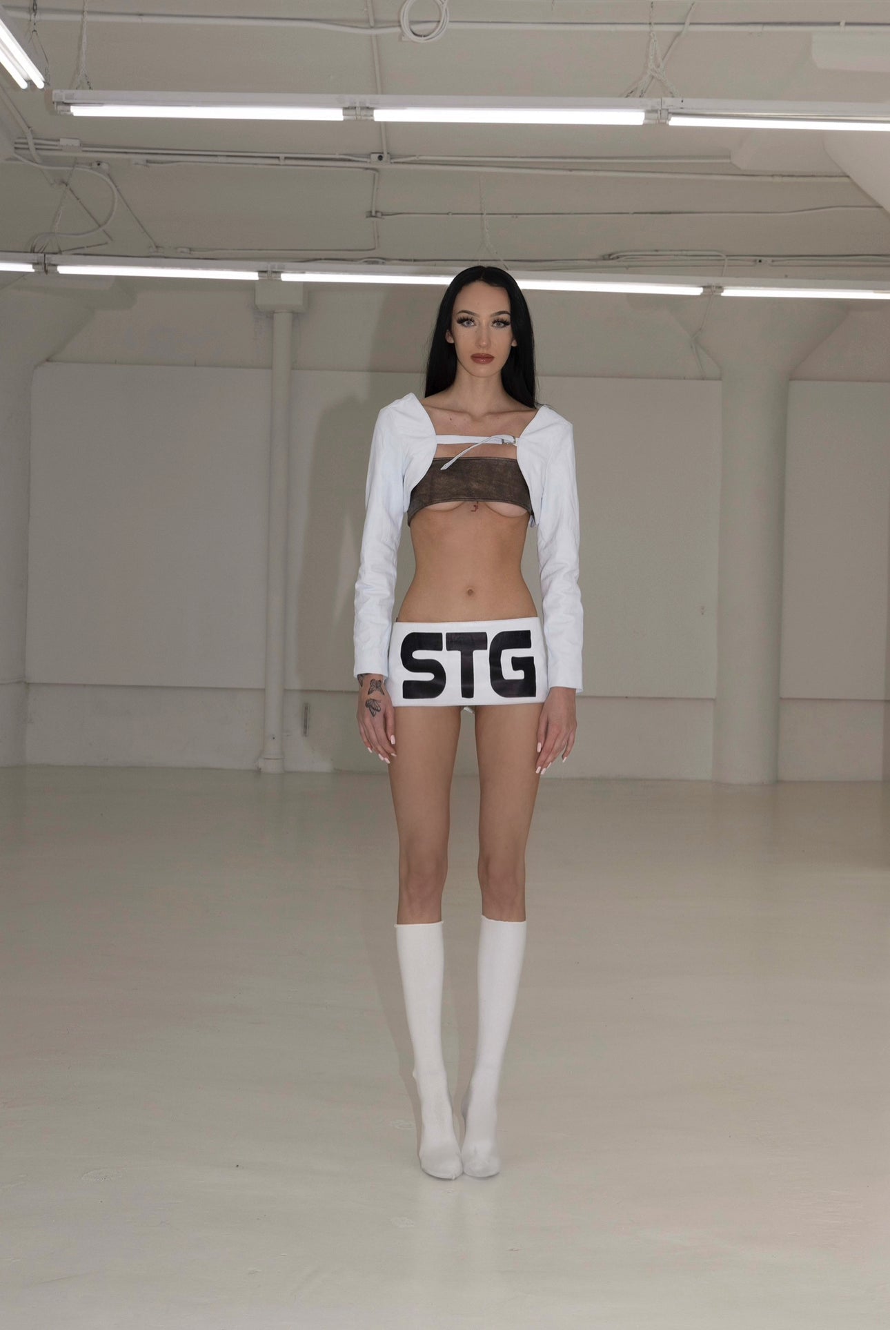 STG WHITE MICRO SKIRT - SWEET TALK