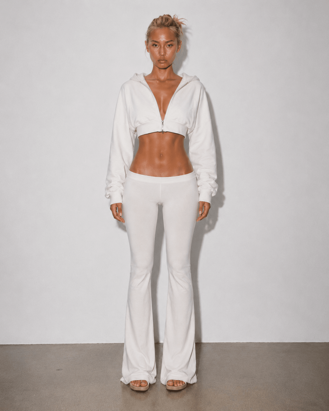 THE WHITE CROPPED HOODIE - SWEET TALK